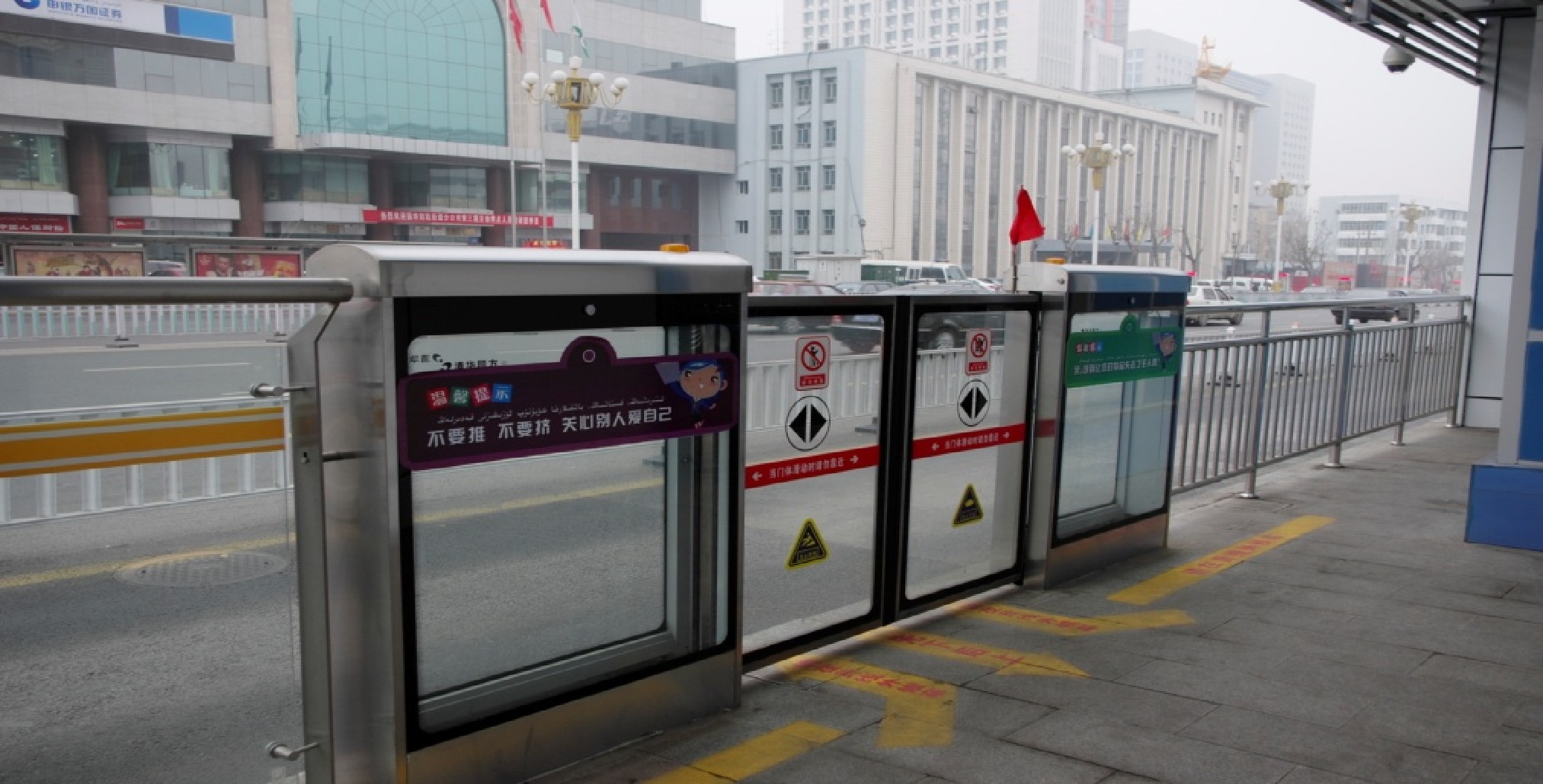 PF300 Half Height Platform Screen Door System